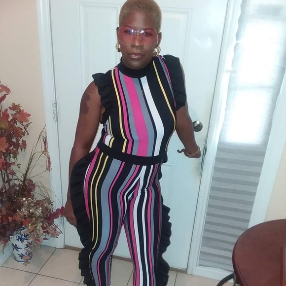 Multi-colored Ruffled Jumper. - Picture 3 of 3